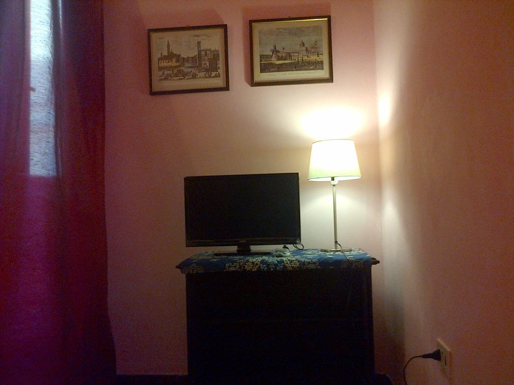 Hard Rock Rooms Roma Phòng bức ảnh